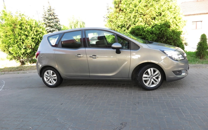 Opel Meriva cena 29900 przebieg: 160000, rok produkcji 2015 z Goleniów małe 562
